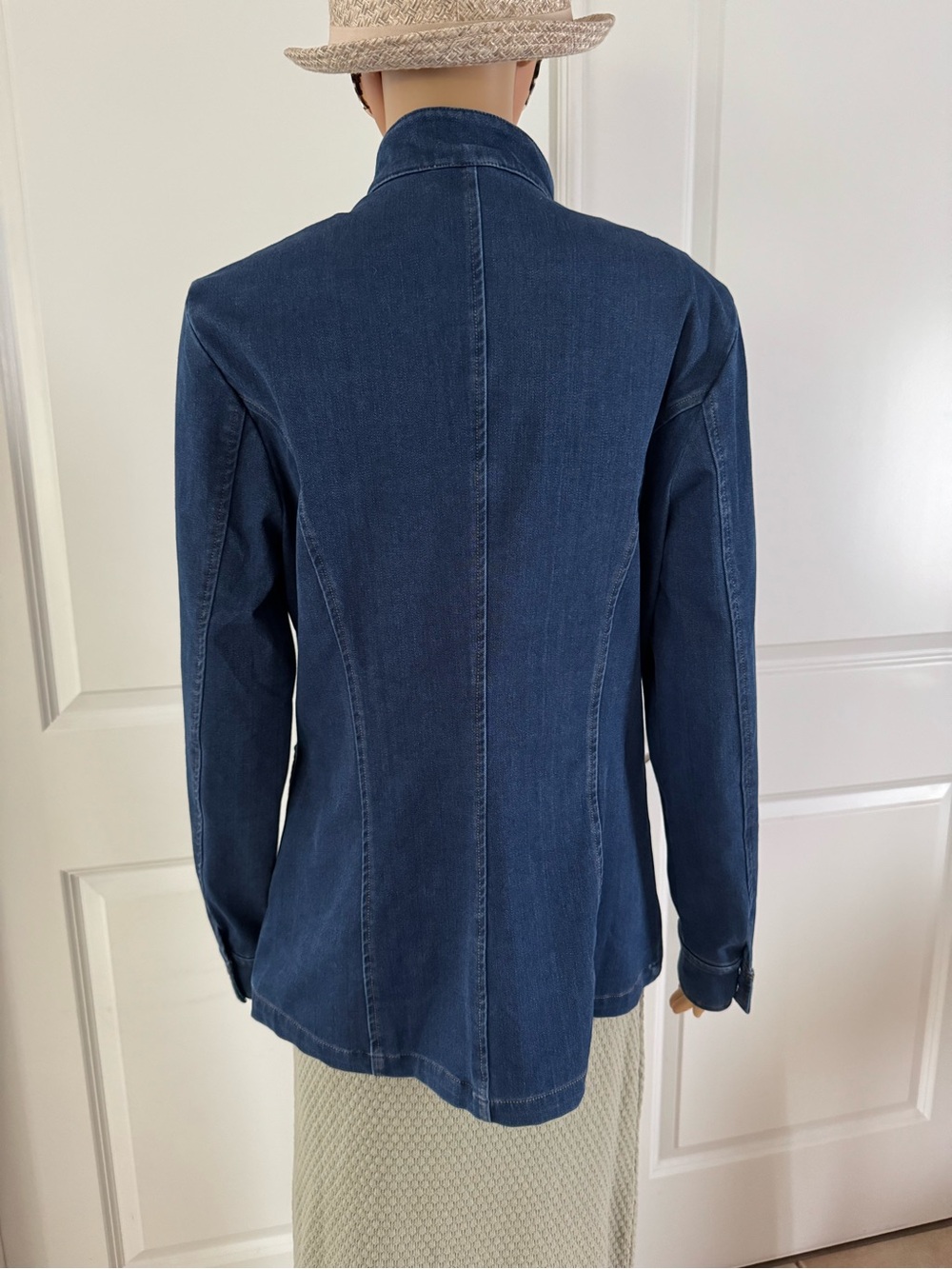 Anatomie Luvan Blue Denim Button Front Super Stretchy Jacket. Size M. MSRP $398 - Picture 11 of 17